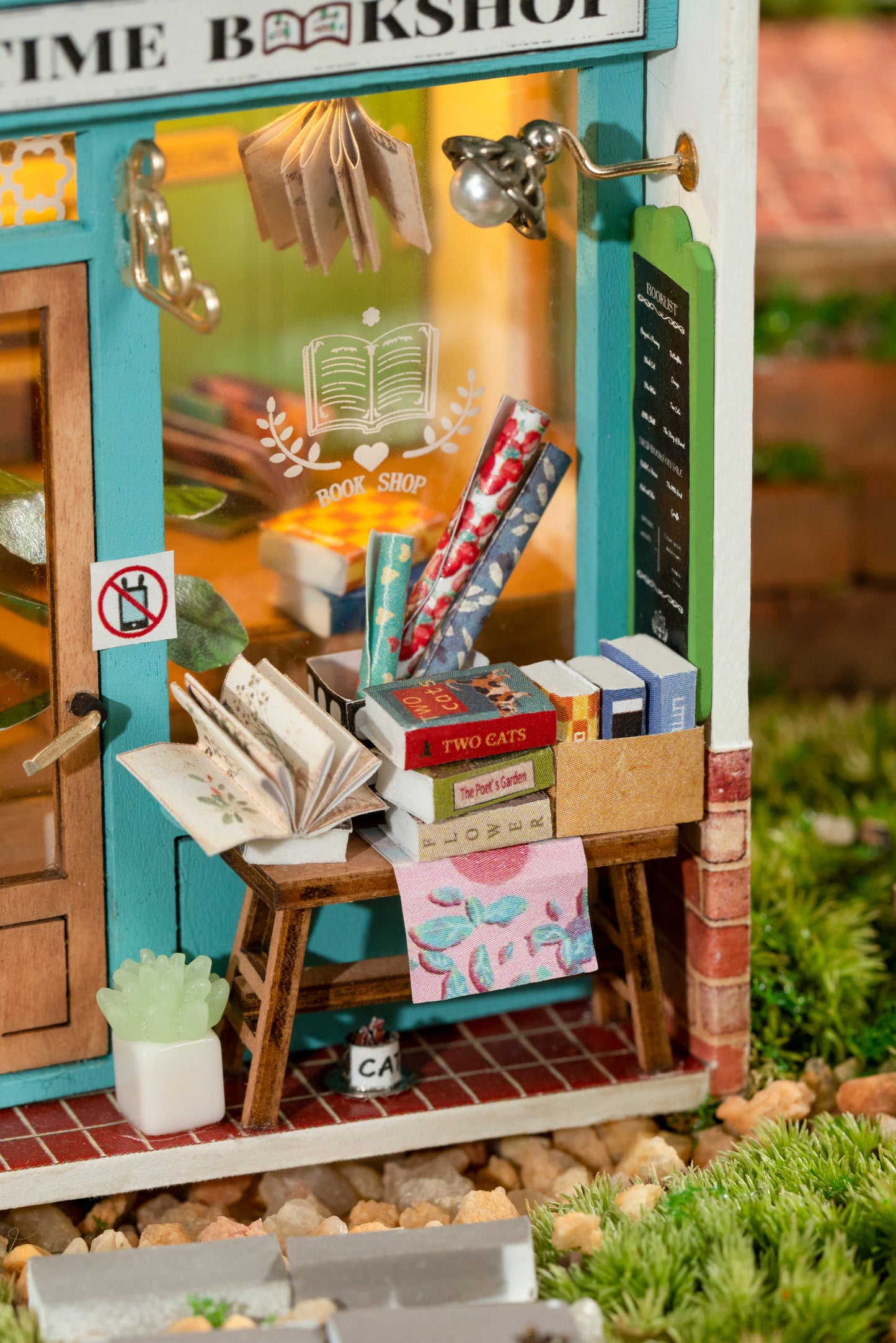 Free Time Bookshop Mini
